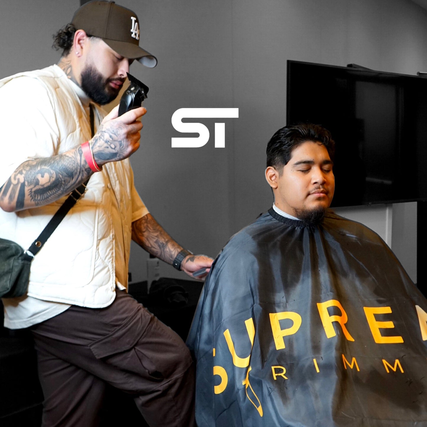 Supreme Trimmer Premium Barber Capes